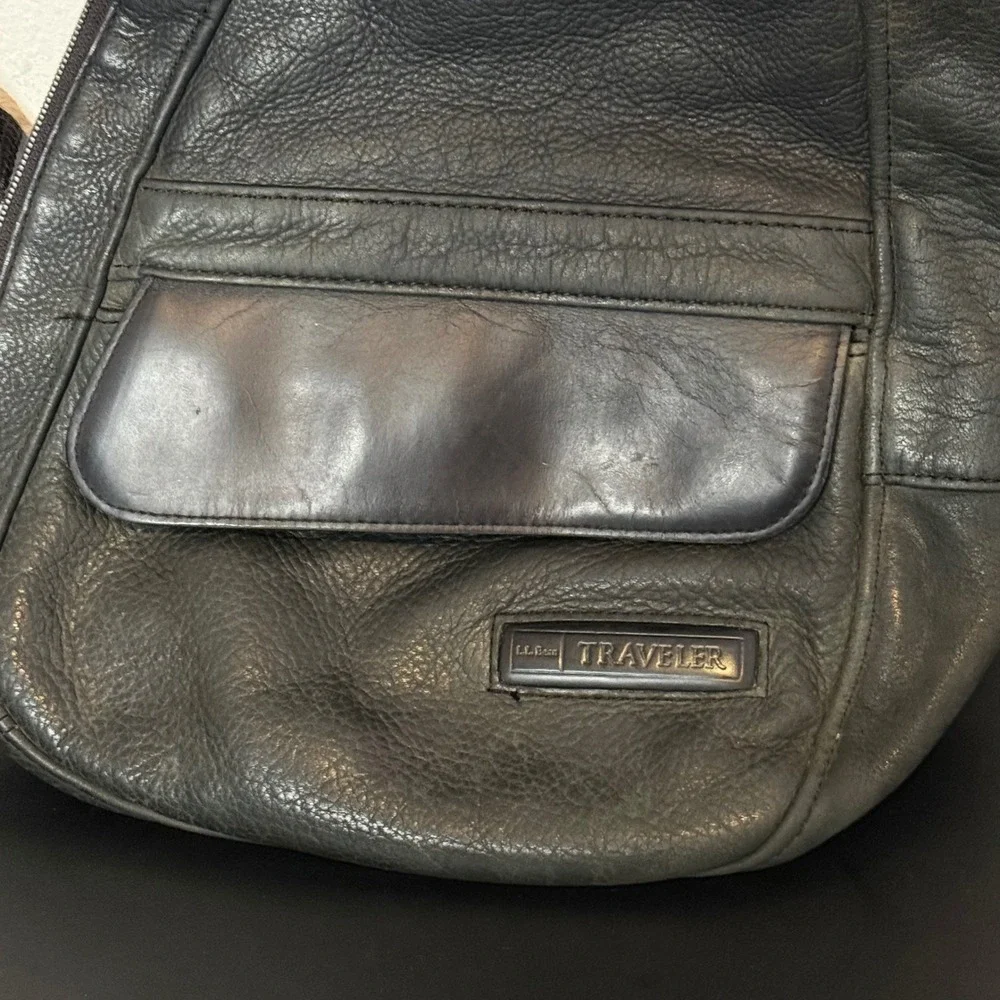L.L. Bean Traveler Healthy Back Bag AmeriBag Medium Black Leather Sling Backpack